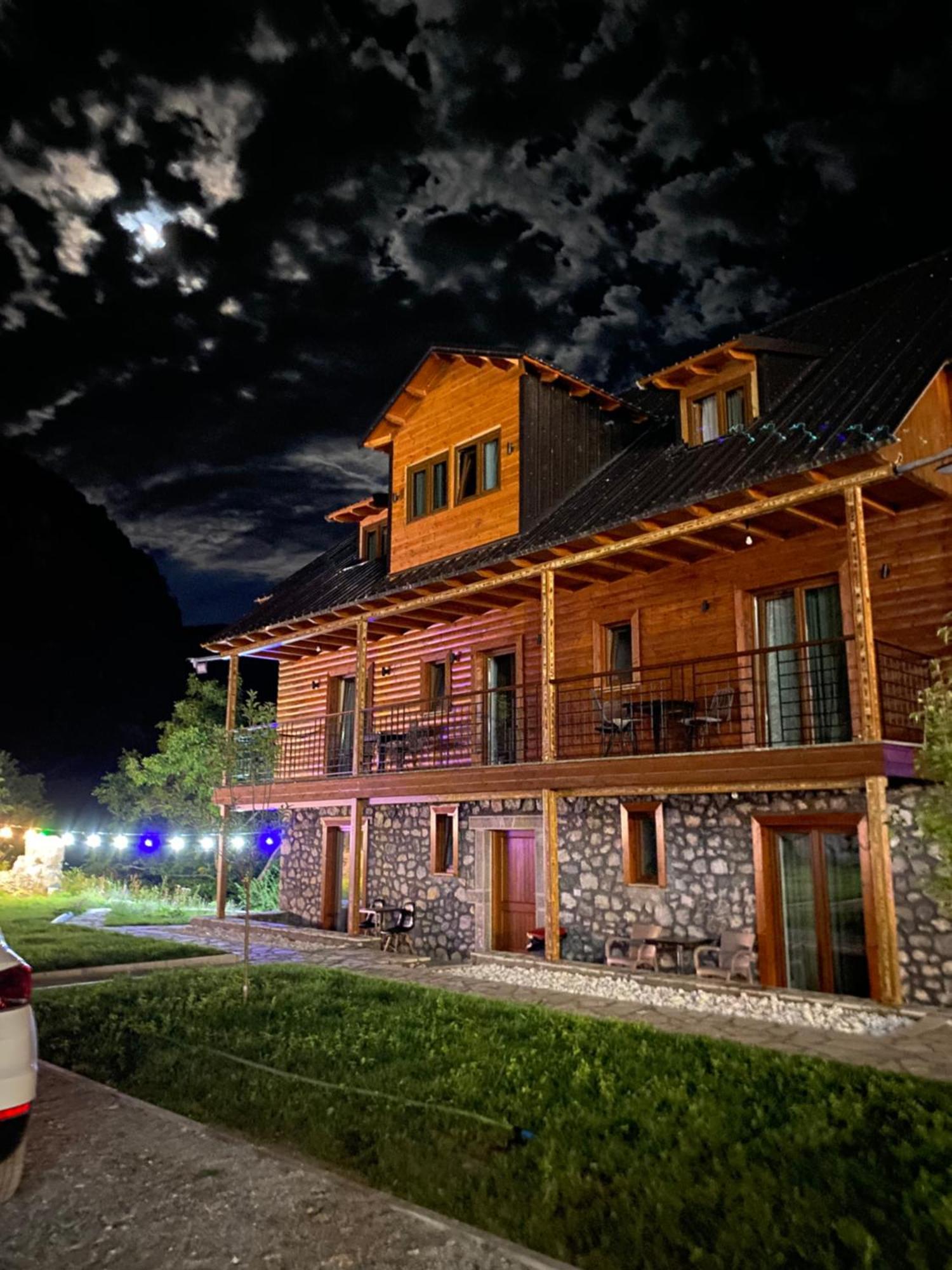 Gegest Hotel Theth Exterior photo