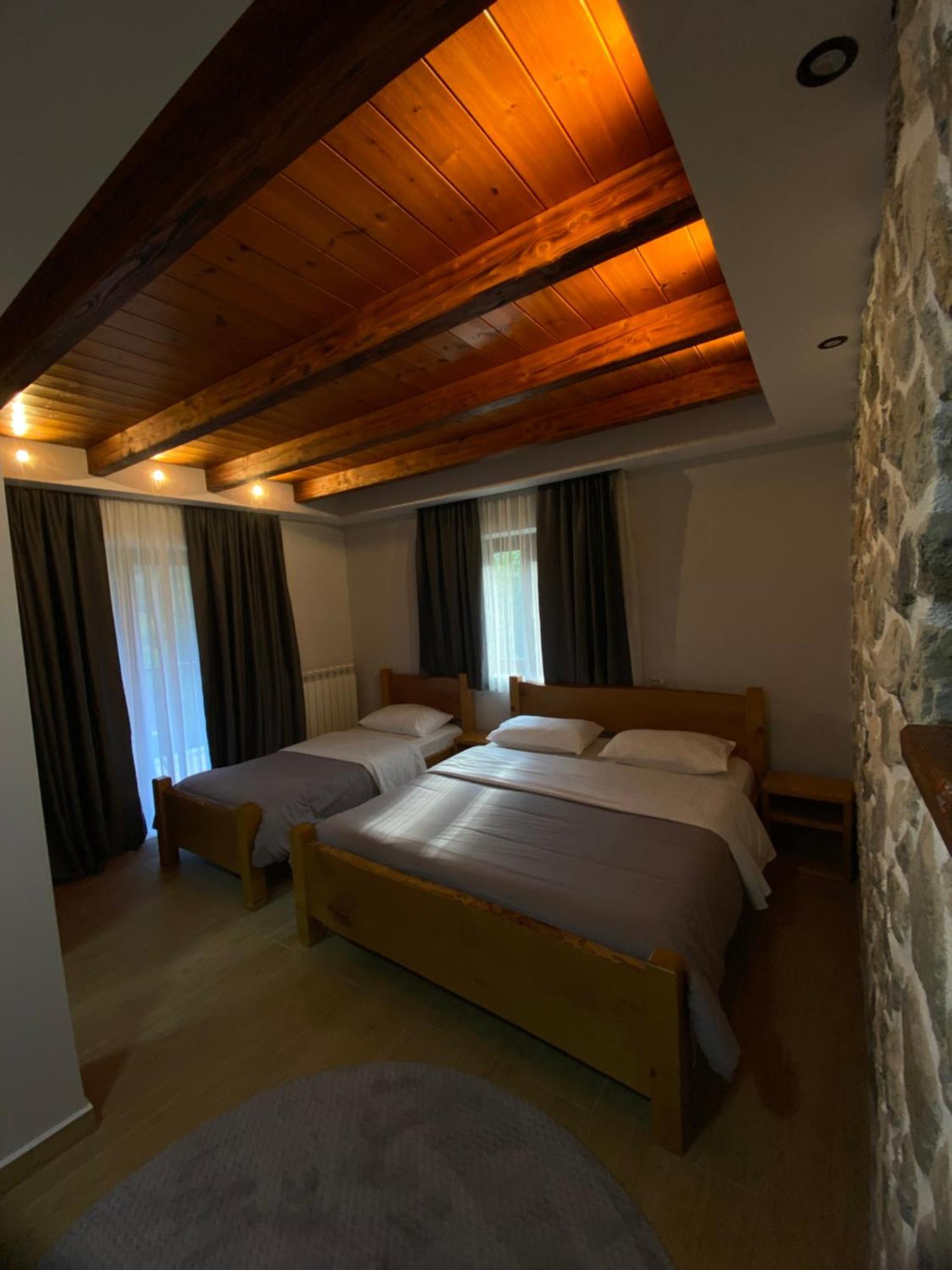 Gegest Hotel Theth Exterior photo
